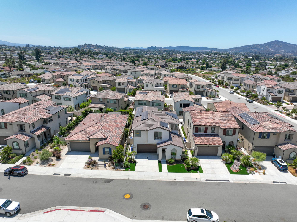 Los Angeles County HOA lawyer helping homeowners and condominium associations with legal disputes