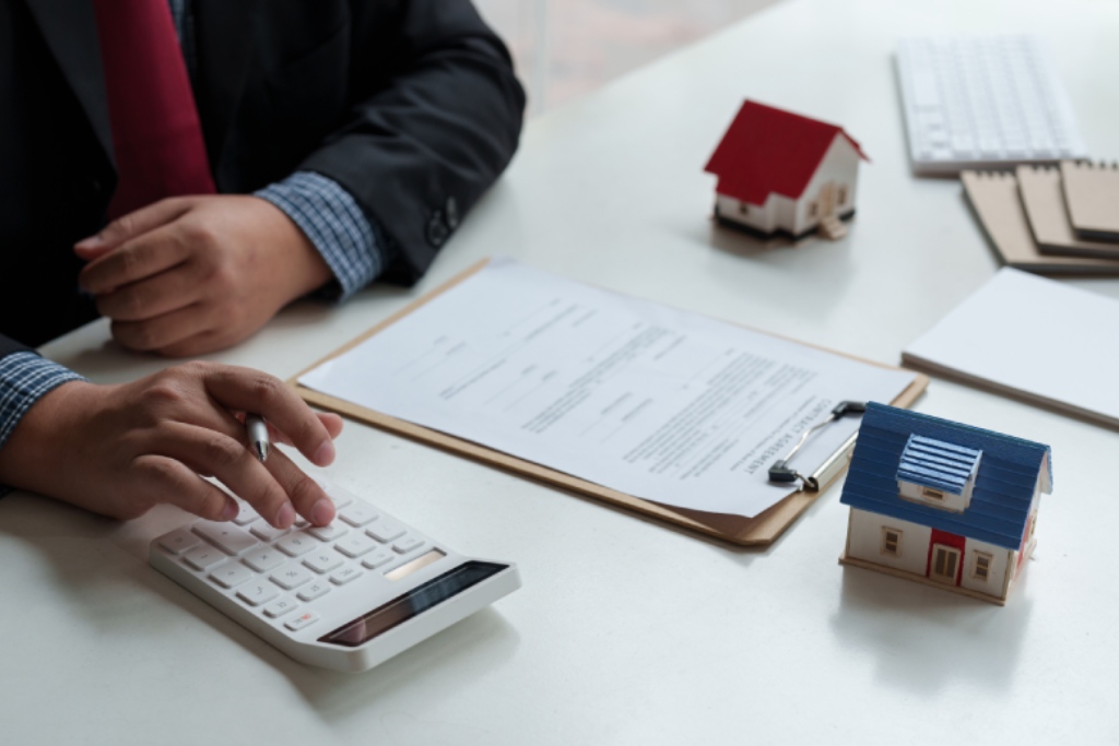 HOA assessment collection and lien dispute involving unpaid dues, notices, fees, and homeowner rights