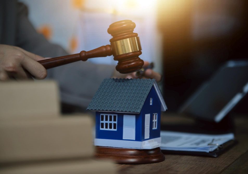 HOA fines liens and escalating homeowner association disputes