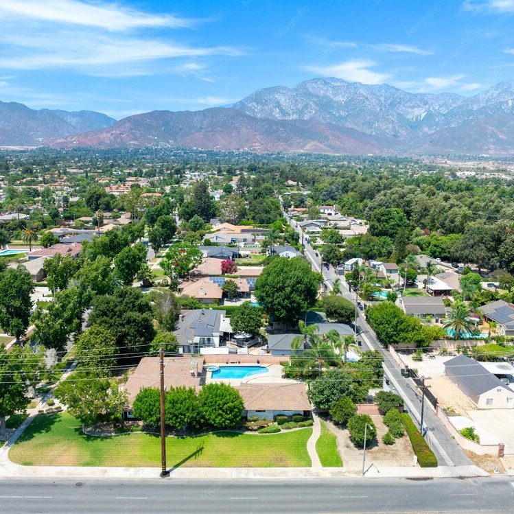 upland-city-san-bernardino-county-california-border-with-neighboring